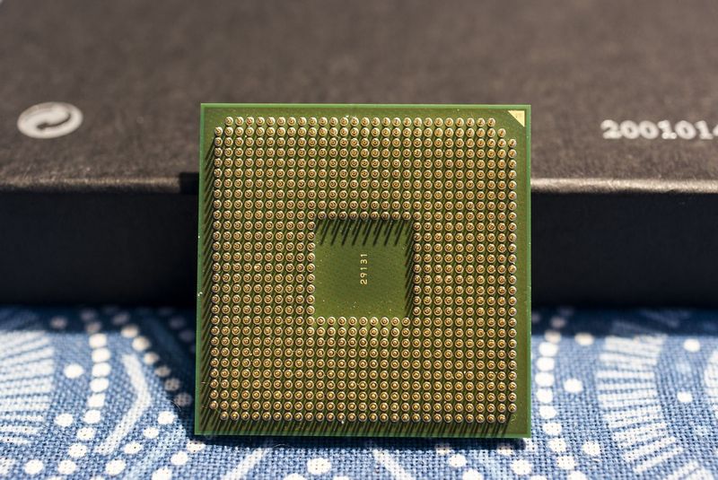 Mikroprocesor AMD Sempron 2500. Autor: David Jenne, zdroj: Pixabay