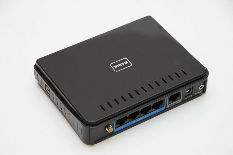 Router DIR‑600 obsahuje dvojici aktivních firewallů (SPI a NAT). Autor: Emilian Robert Vicol, zdroj: Pixabay