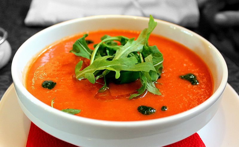 Zeleninová polévka gazpacho z rajčat a paprik. Autor: Ирина Кудрявцева, zdroj: Pixabay