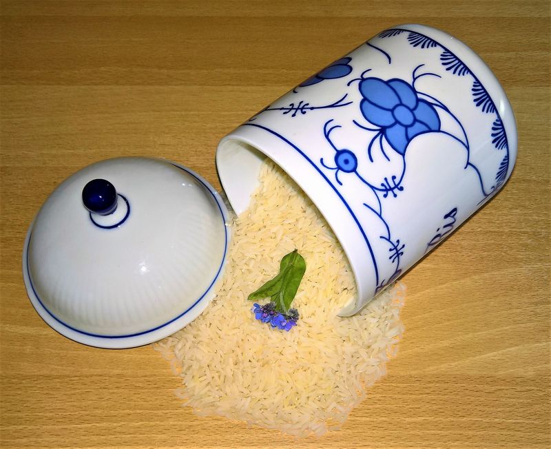 Jasmínová rýže v porcelánové nádobě. Autor: Monika Schröder, zdroj: Pixabay