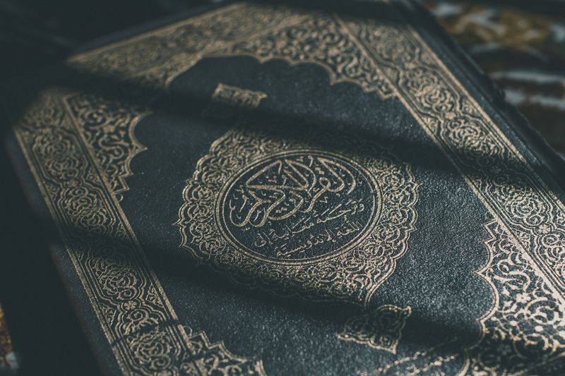 Korán je svatou knihou islámu. Autor: Fauzan My, zdroj: Pixabay