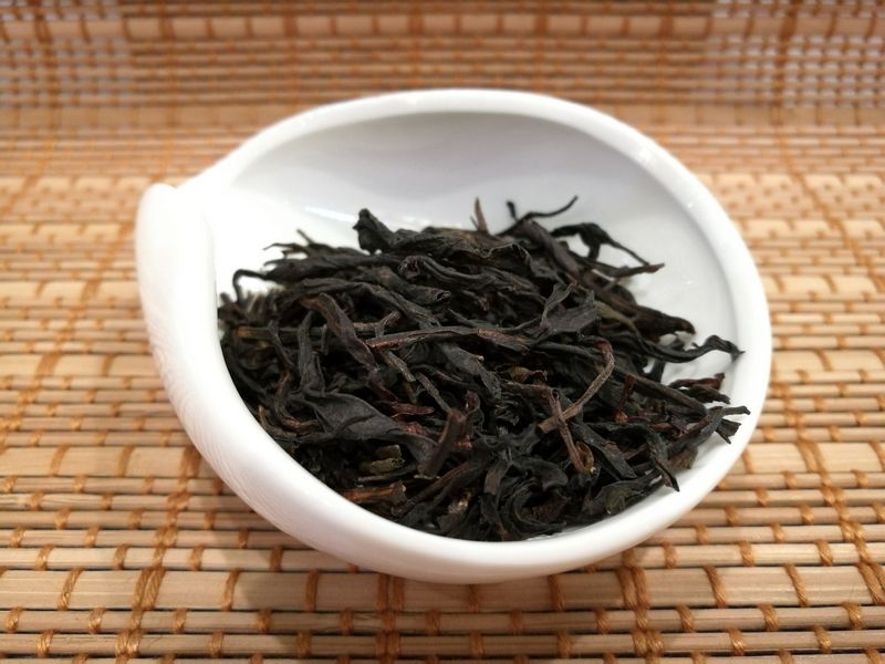 Sušené srolované lístky čínského čaje typu Oolong. Autor: bor chen, zdroj: Pixabay