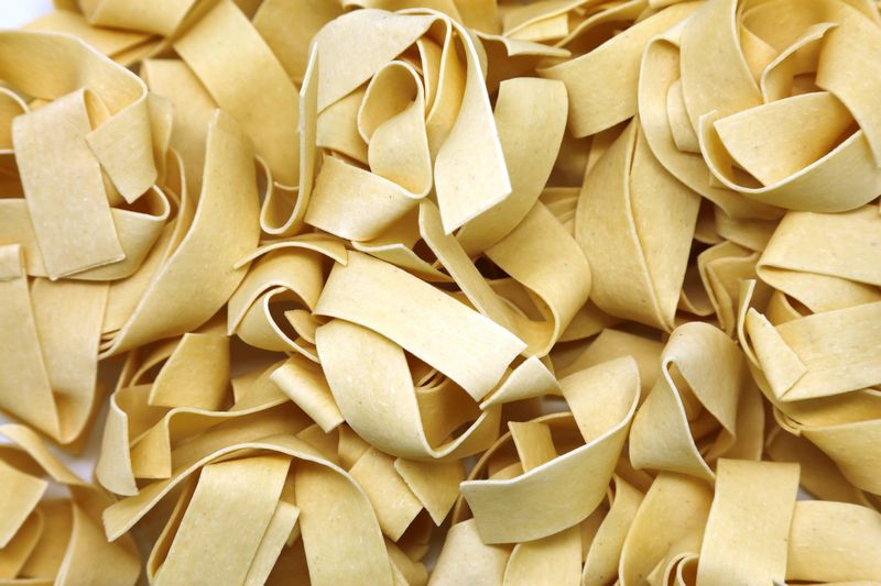 Italsk tstoviny pappardelle. Autor: Popo le Chien, zdroj: Wikimedia commons, licence: public domain