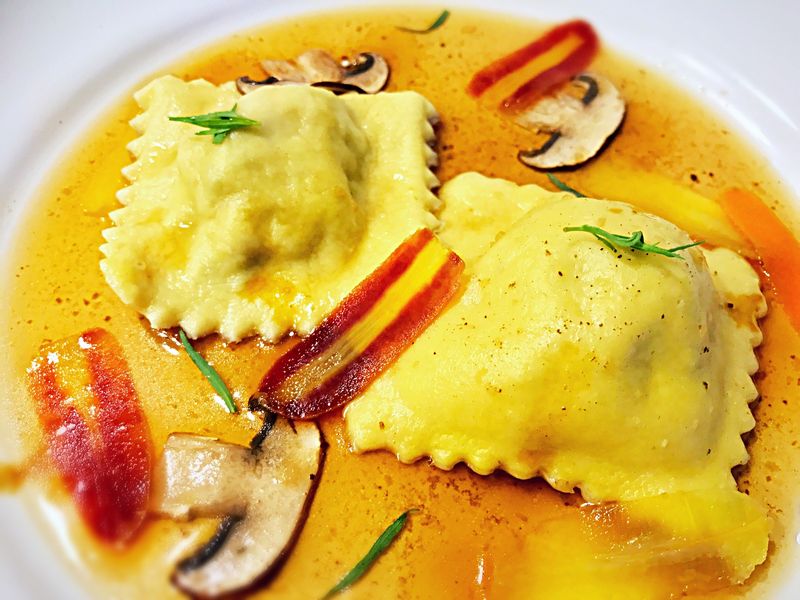 Italské těstoviny ravioly plněné jehněčím masem. Autor: jackouffer69, zdroj: Pixabay
